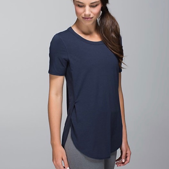 lululemon athletica Tops - Lulu lemon purple scoop neck tee